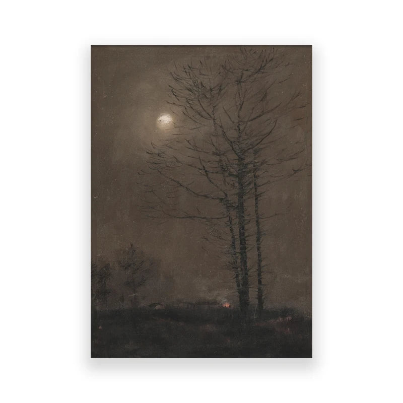 Un paysage sombre avec un arbre nu en silhouette contre une pleine lune dans la nuit brumeuse.