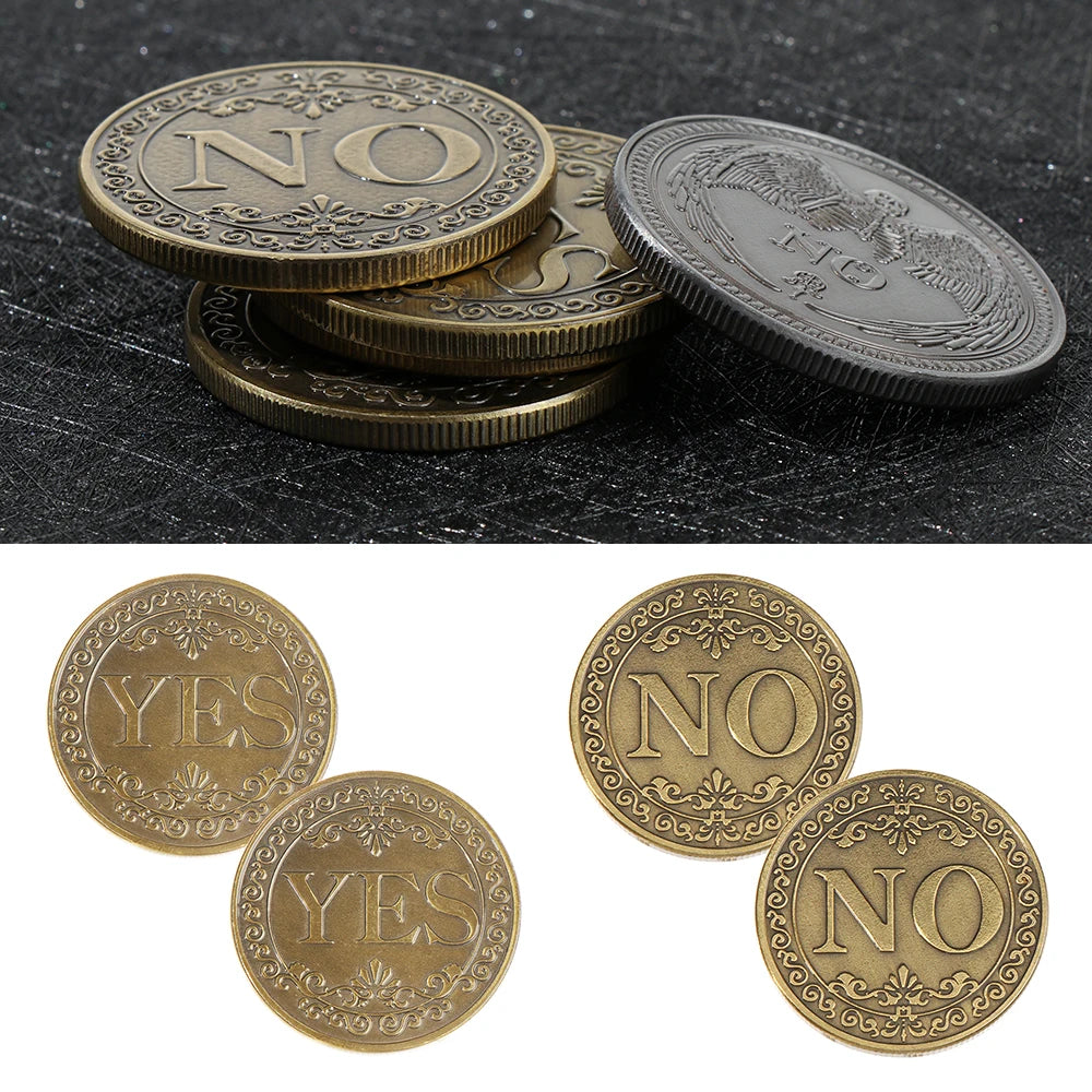 Un juego de monedas metálicas conmemorativas de oro mostrando diseños de 'SÍ' y 'NO'.