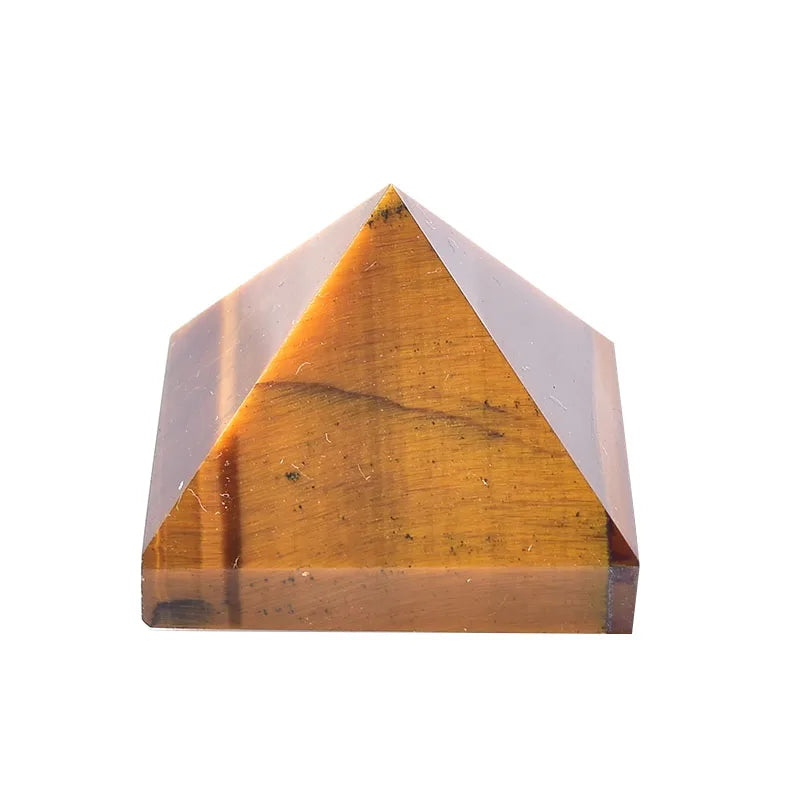 Cristal piramidal de fluorita de color ámbar natural con forma triangular y lisa.