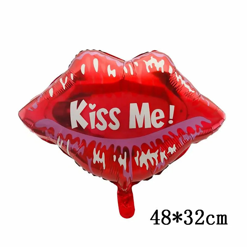 Globo de aluminio rojo con forma de labios que dice ¡Bésame!