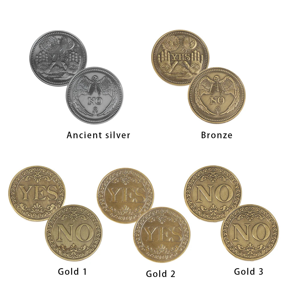 Tres monedas metálicas conmemorativas mostrando grabados de SÍ y NO en acabados de plata, bronce y oro.