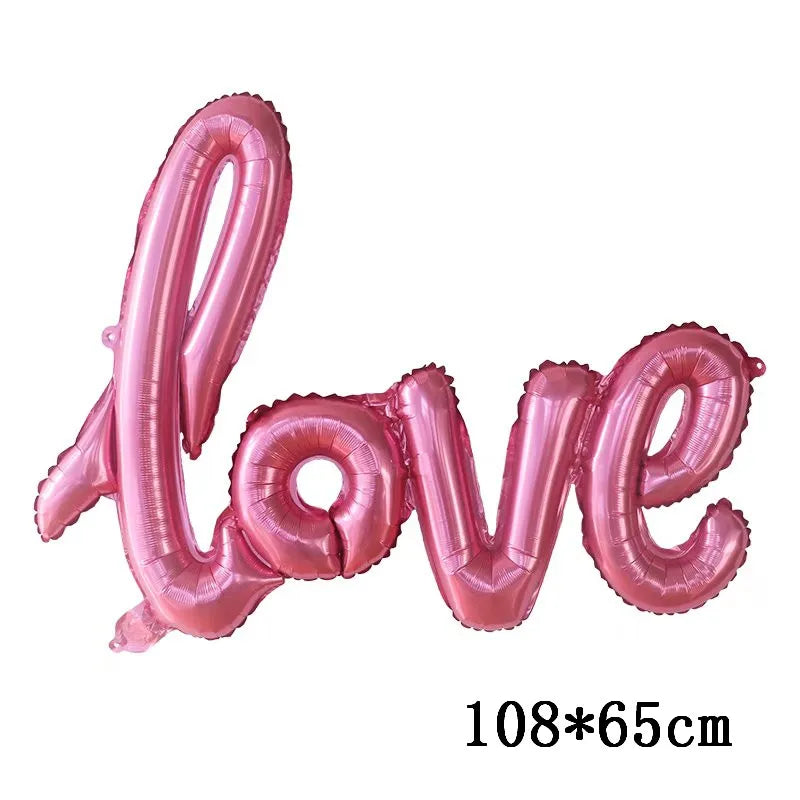 Globo de papel de aluminio rosa con forma de la palabra amor