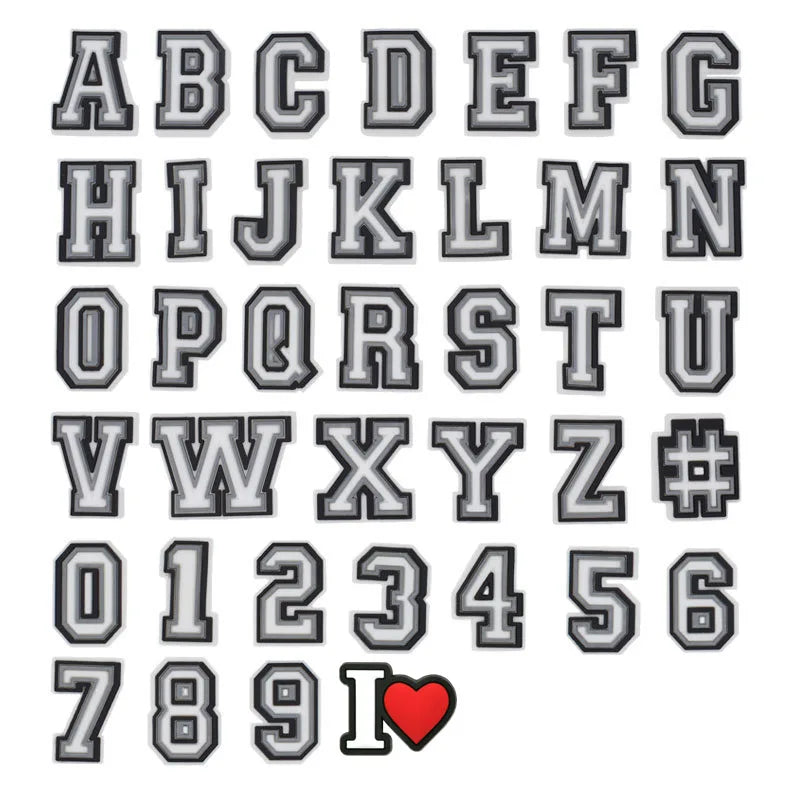 Un ensemble de charms lettres alphabet pour Crocs avec majuscules, minuscules et chiffres.
