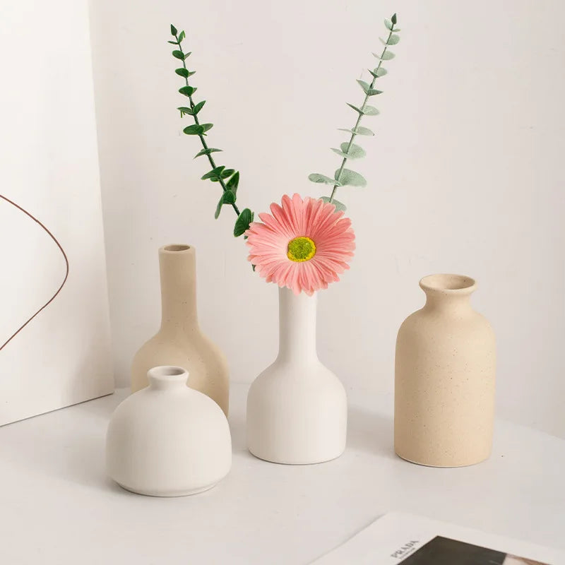 Minimalist Ceramic Vase for Modern Home Décor