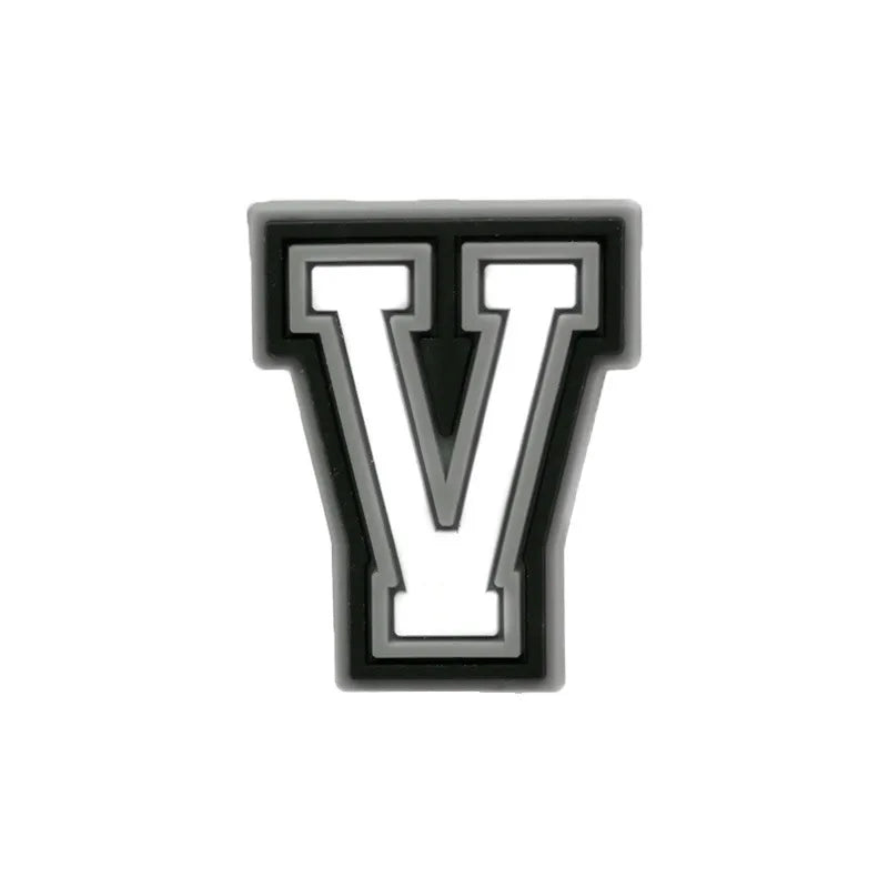 Charm de chaussure en lettre alphabétique noir et blanc V