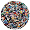 Collage circular de pegatinas y calcomanías de coches y vehículos en diversos colores y estilos.