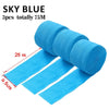 Ein Set aus drei himmelblauen Crêpepapier-Girlanden, insgesamt 75 Meter.