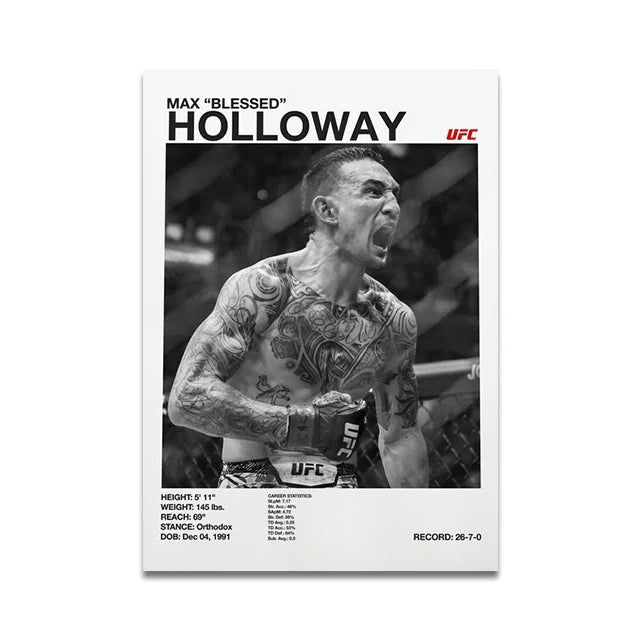 Schwarz-weißes Foto des UFC-Kämpfers Max "Blessed" Holloway im Kampfkontext.