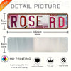 Rechteckiges Vintage-Retro-Metallwandschild mit dem Text ROSE RD in roter und weißer Schrift.