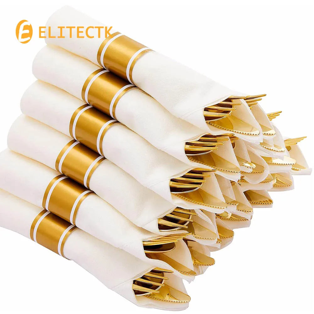 Una pila de cubiertos de plástico plateado desechables con envoltorios blancos y detalles dorados.