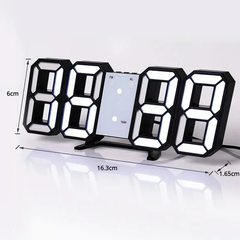 ساعة حائط رقمية ثلاثية الأبعاد سوداء بإضاءة LED تعرض الوقت ومعلومات أخرى.