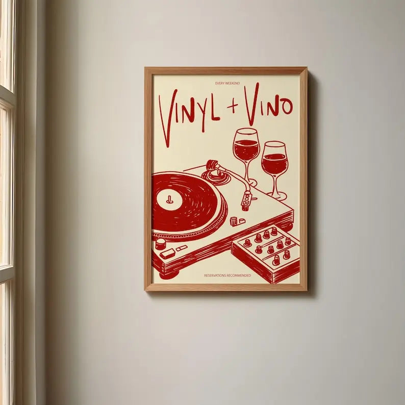 Gerahmtes Kunst-Print mit Vintage-Illustration von Vinylplatten, Weingläsern und zugehörigen Gegenständen.