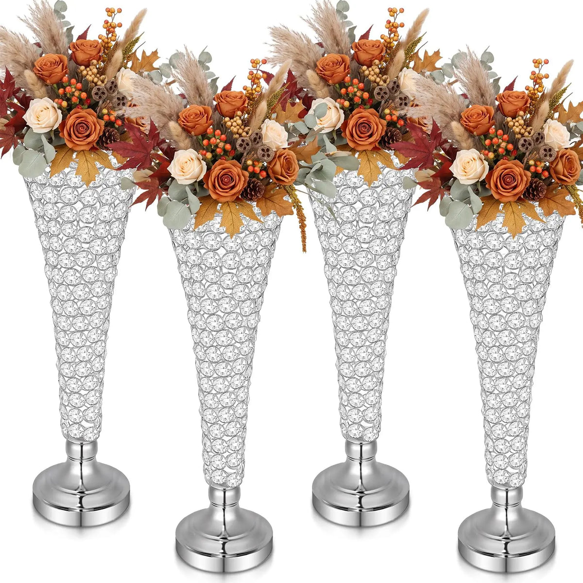 Vier silberne Kristallvase mit herbstlichen Blumenarrangements als Centerpieces