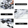 Tissu de bannière écossais noir et blanc, présentant divers motifs et textures.
