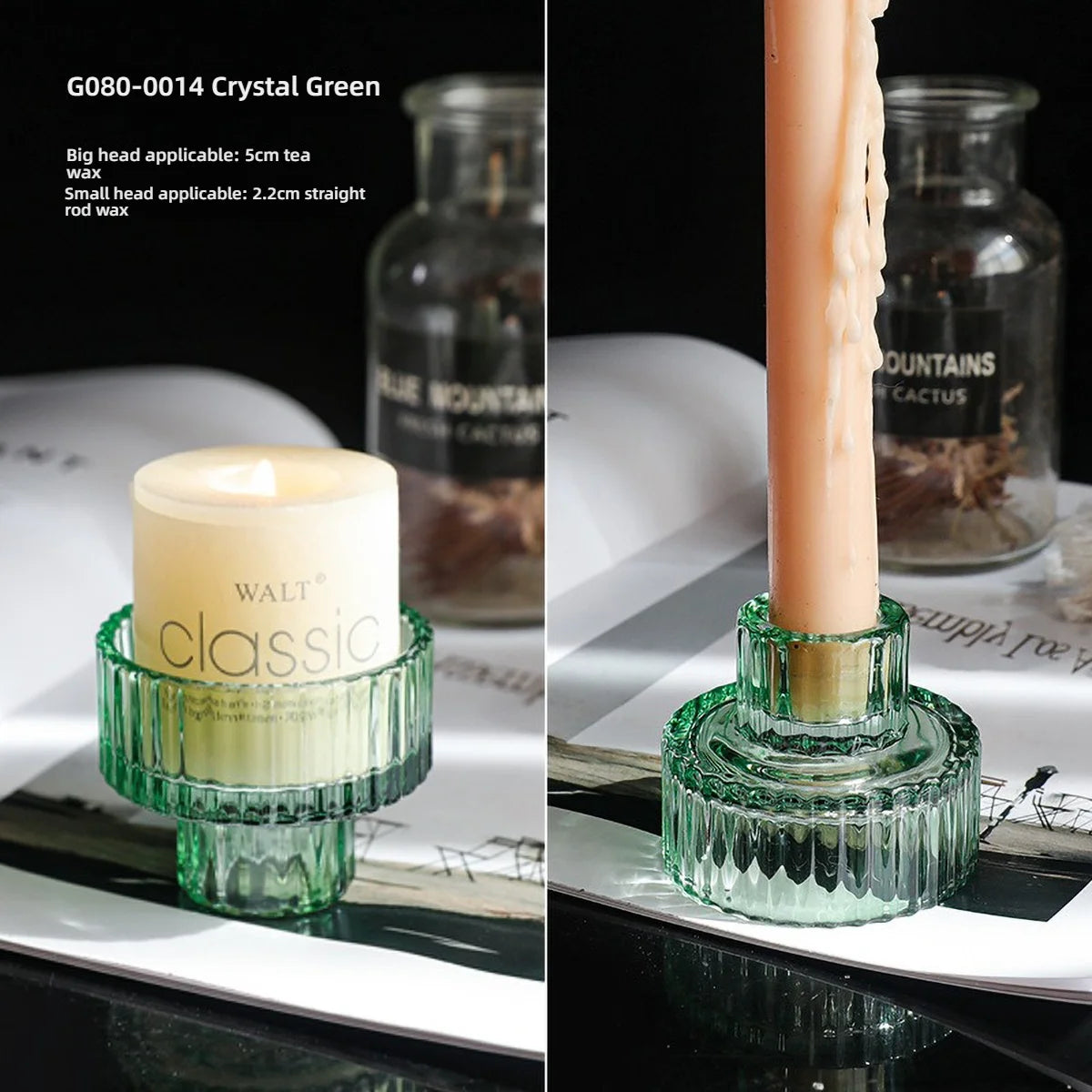 Porta-velas de cristal transparente con base de vidrio verde y vela de color amarillo pálido.