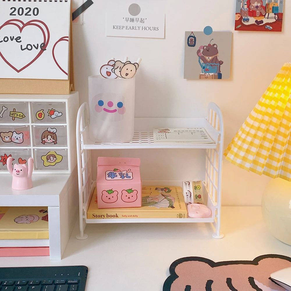Weißer multifunktionaler Schreibtisch-Organizer mit Regalen für Bücher und Dekokarten