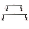 Porte-serviettes en acier inoxydable noir sur porte avec hauteur et bras de support réglables.