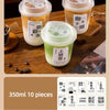 Un juego de 10 vasos desechables en forma de U para café o té, con varios sabores y marcas.