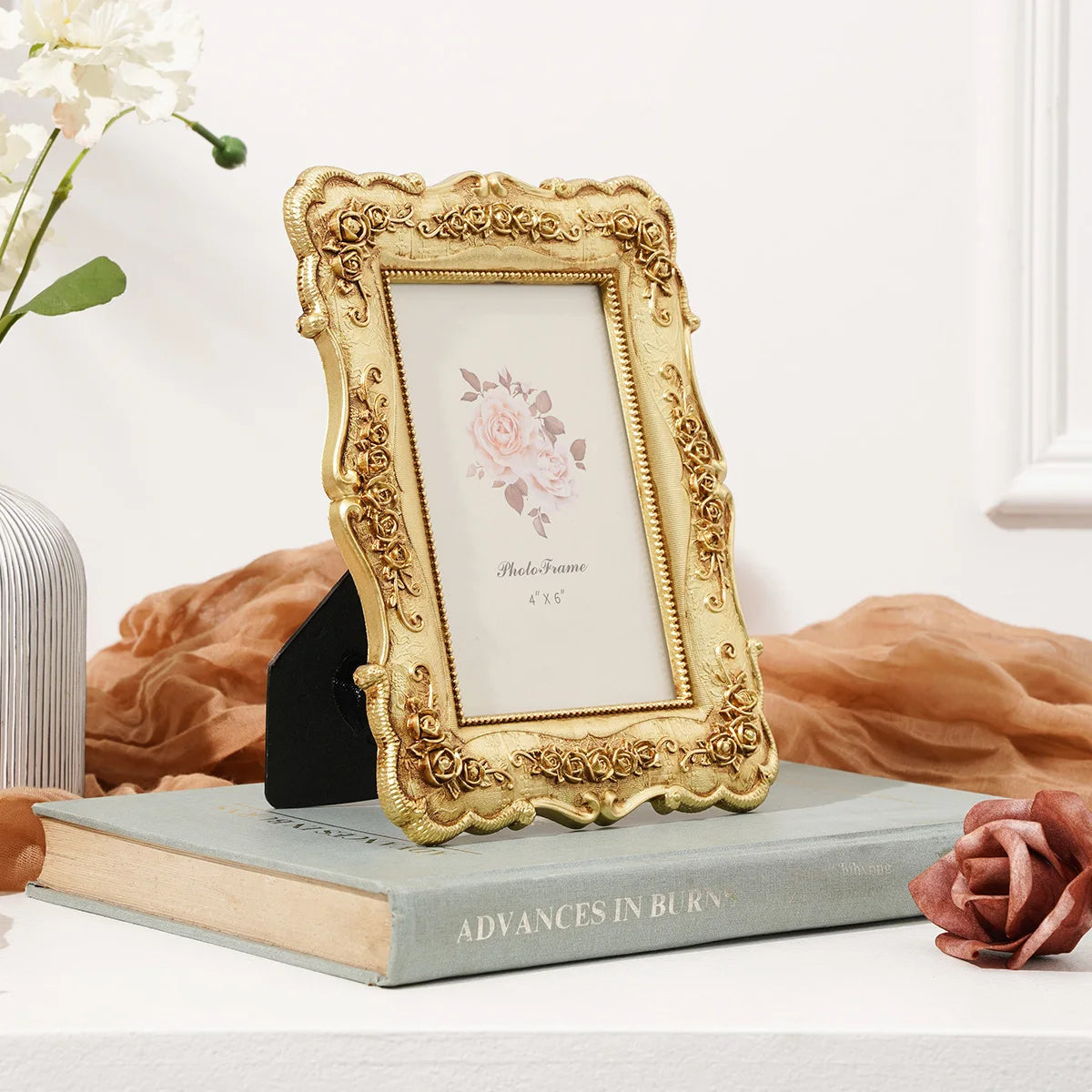 Elegant Golden Rose Resin Photo Frame