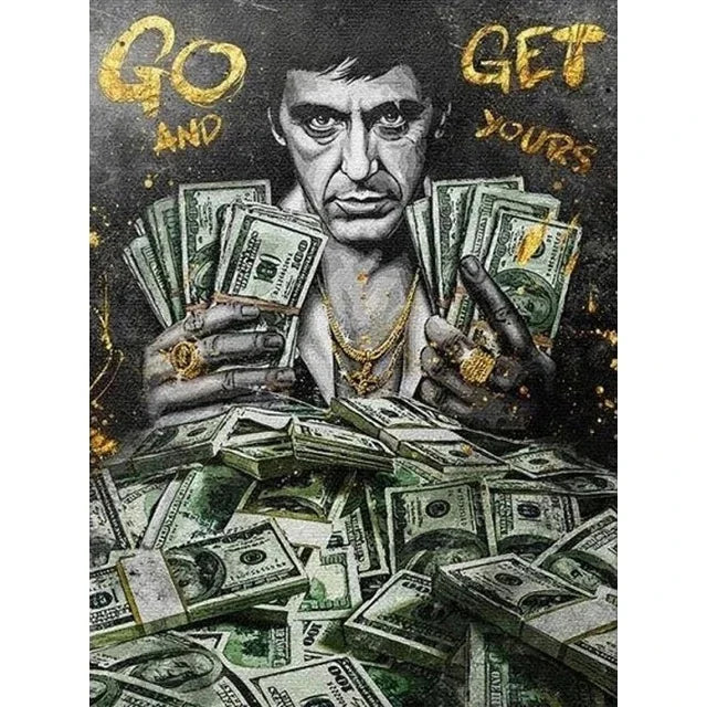 Peinture dramatique d'un homme entouré de piles d'argent avec l'inscription GO AND GET YOURS au-dessus de lui.