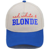 Casquette de baseball beige clair brodée avec le texte rouge, blanc et BLONDE sur le devant.
