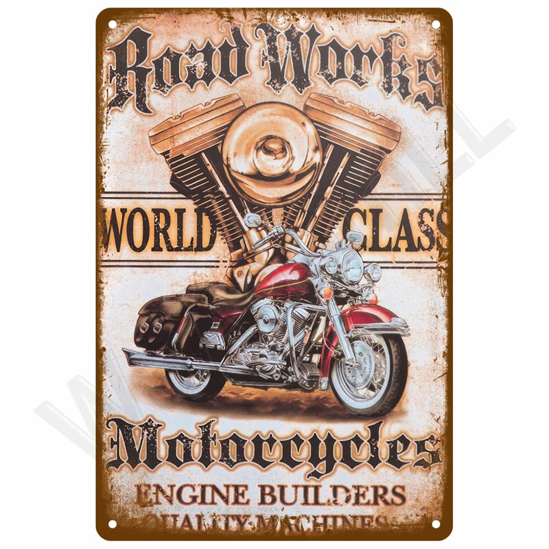 Vintage Metallwandtafel mit Text wie Road Works und Motorrädern, zeigt ein Motorradbild.