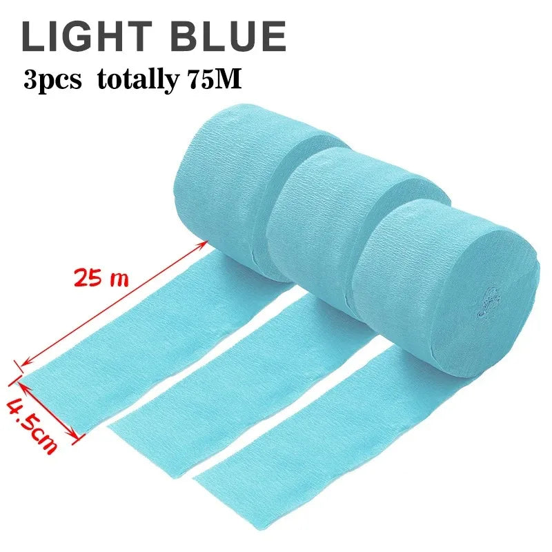 Ein Set aus drei hellblauen Crêpepapierschleiern, insgesamt 75 Meter.