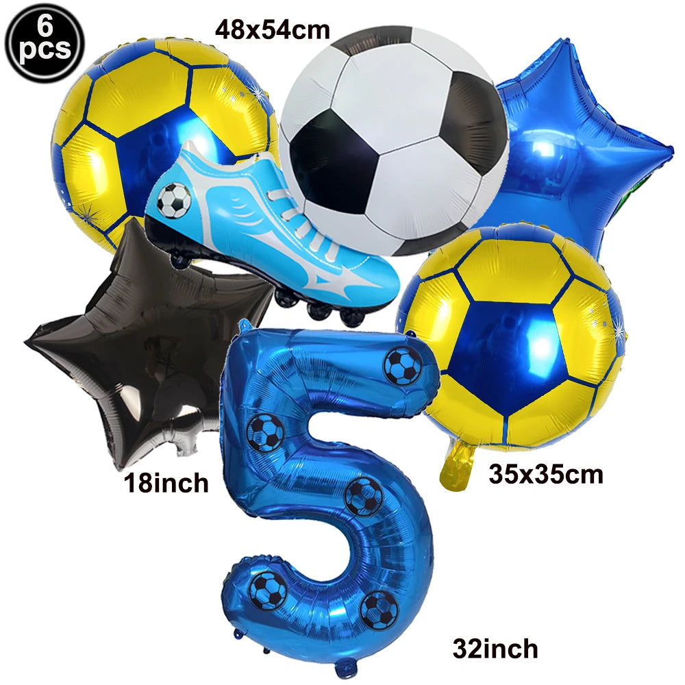 Un set de six ballons de soccer et un ballon numéro cinq bleu avec des décals de football.