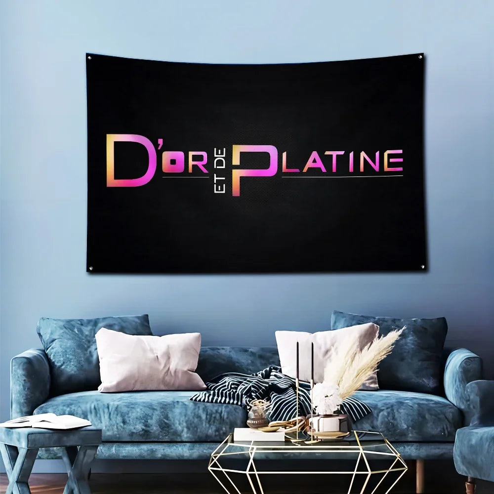A dark banner featuring the text D'OR ET PLATINE in gold and pink lettering mounted on a wall.