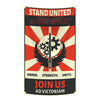 Grande tapisserie de tissu avec un design rouge, noir et blanc affichant le texte STAND UNITED OR FALL APART et JOIN US AD