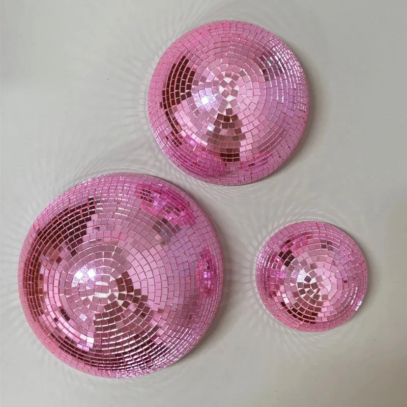 Décoration murale de miroirs roses en boule disco