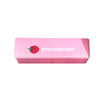 Jouet anti-stress rectangulaire rose en forme de fraise avec le mot STRAWBERRY imprimé.