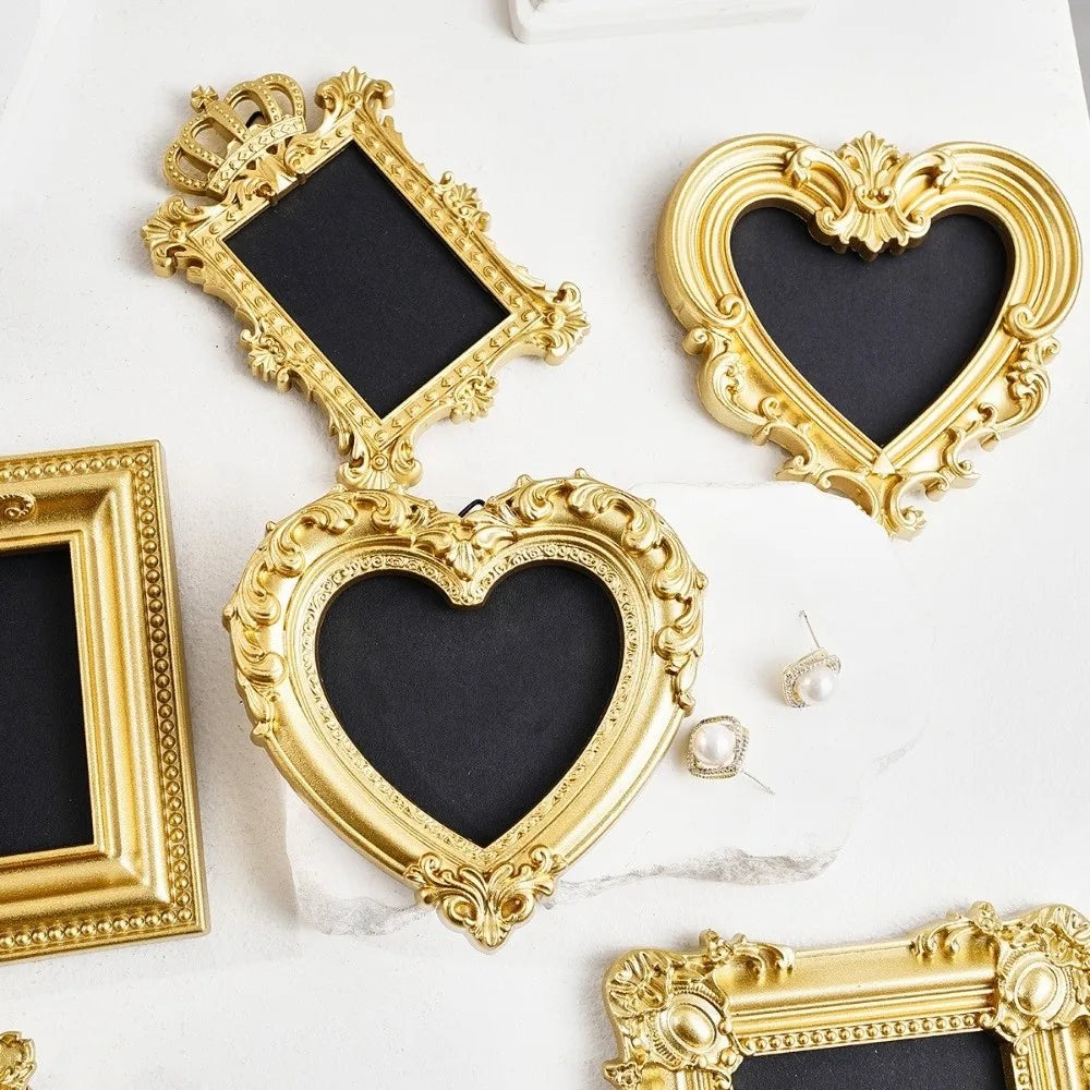 Ornate Resin Hanging Photo Frame for Vintage Décor