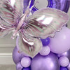 Globos de número con mariposas moradas arreglados en un ramo para fiestas