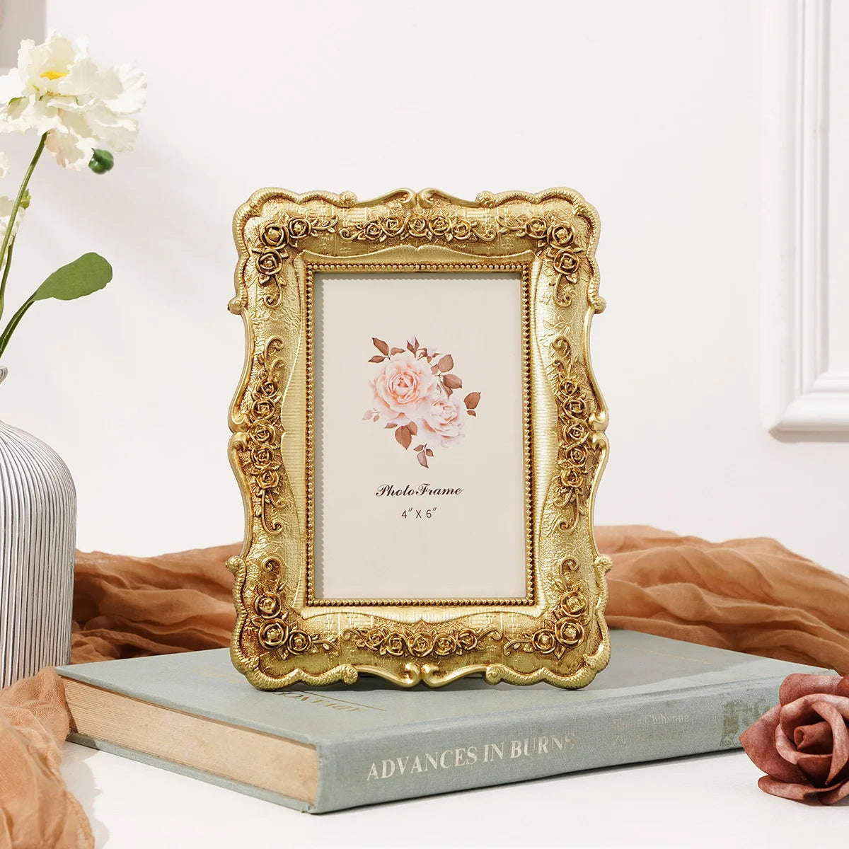 Elegant Golden Rose Resin Photo Frame