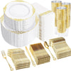 Set aus gold-weißem Plastik-Serviergeschirr, bestehend aus Tellern, Tassen und Besteck.