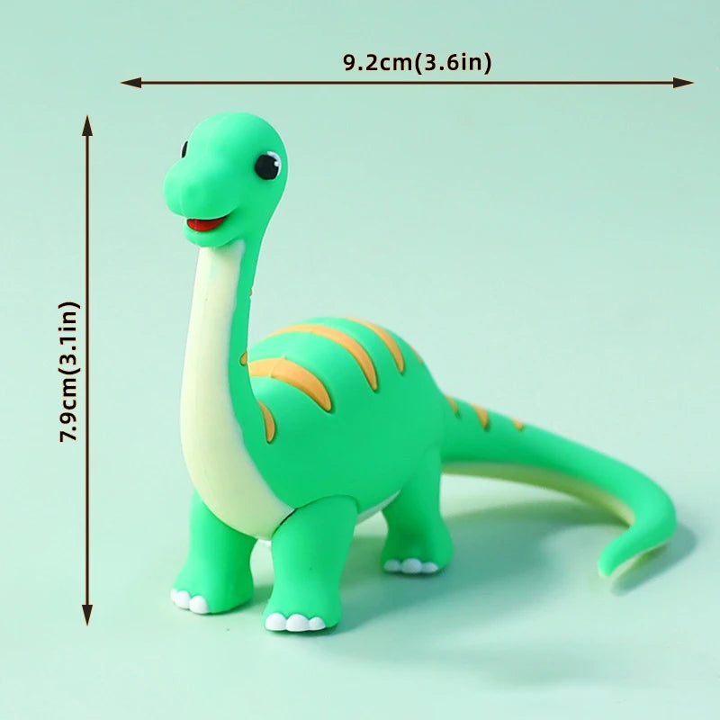 Topper de pastel de dinosaurio verde claro con cuello y cuerpo largos, sobre fondo verde pálido.