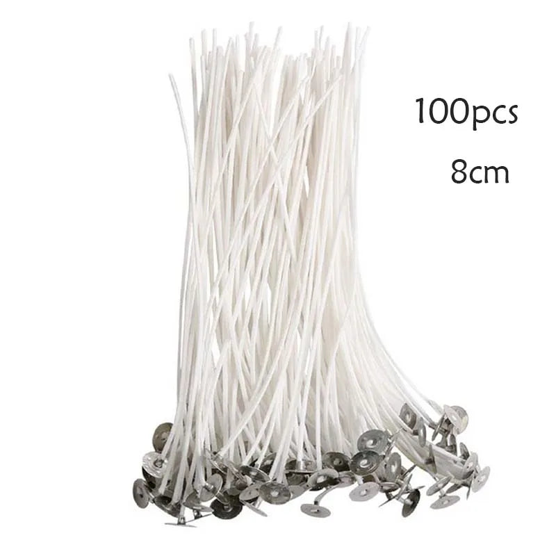 A bundle of 100 white braided cotton candle wicks, 8cm long.
