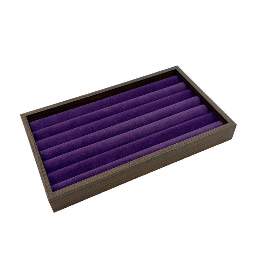 Boîte en bois rectangulaire pour bijoux, finition brun foncé et intérieur velours violet.