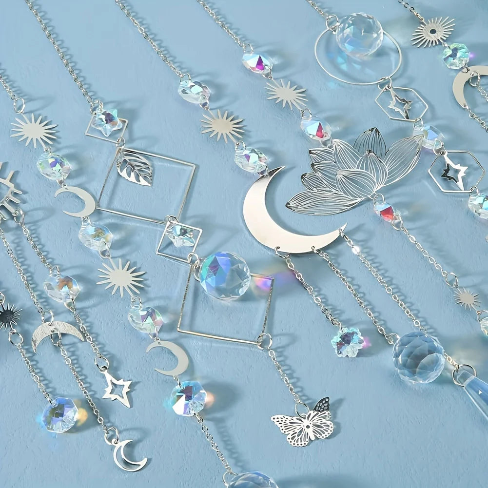Set de cristales plateados para colgar, con formas como estrellas, lunas y hojas