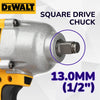 لقطة مقربة لملحق مفتاح قياس مربع من ديتوالت لرافعة تأثير لاسلكية عالية العزم.
