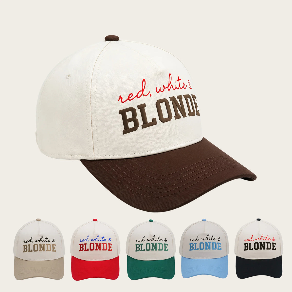 Casquette de baseball blanche avec broderie rouge, blanche et blonde à l'avant et une visière marron.
