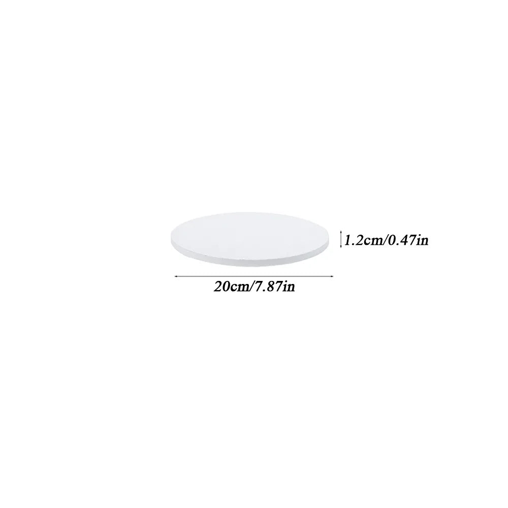 A round white corrugated cake board with a diameter of 20cm or 7.87in.