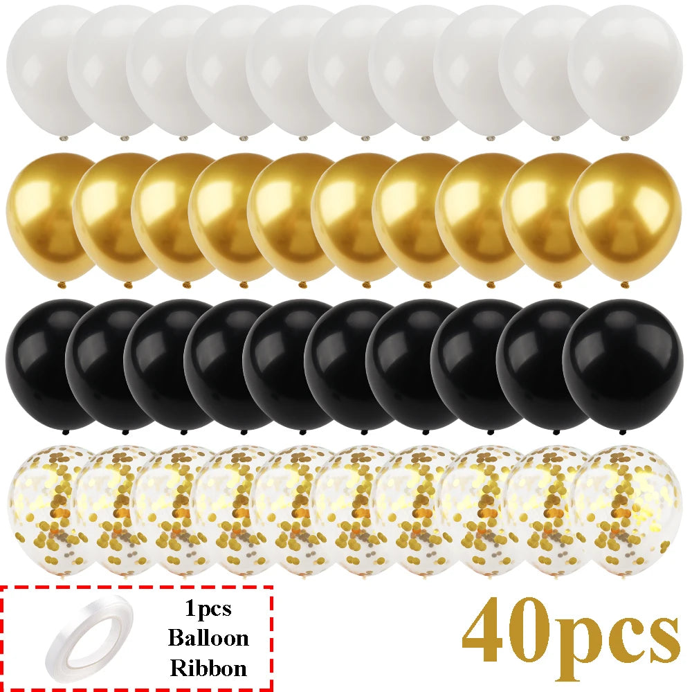 Ein Set von 40 Latexballons in Weiß, Gold und Schwarz matt mit Schleife.