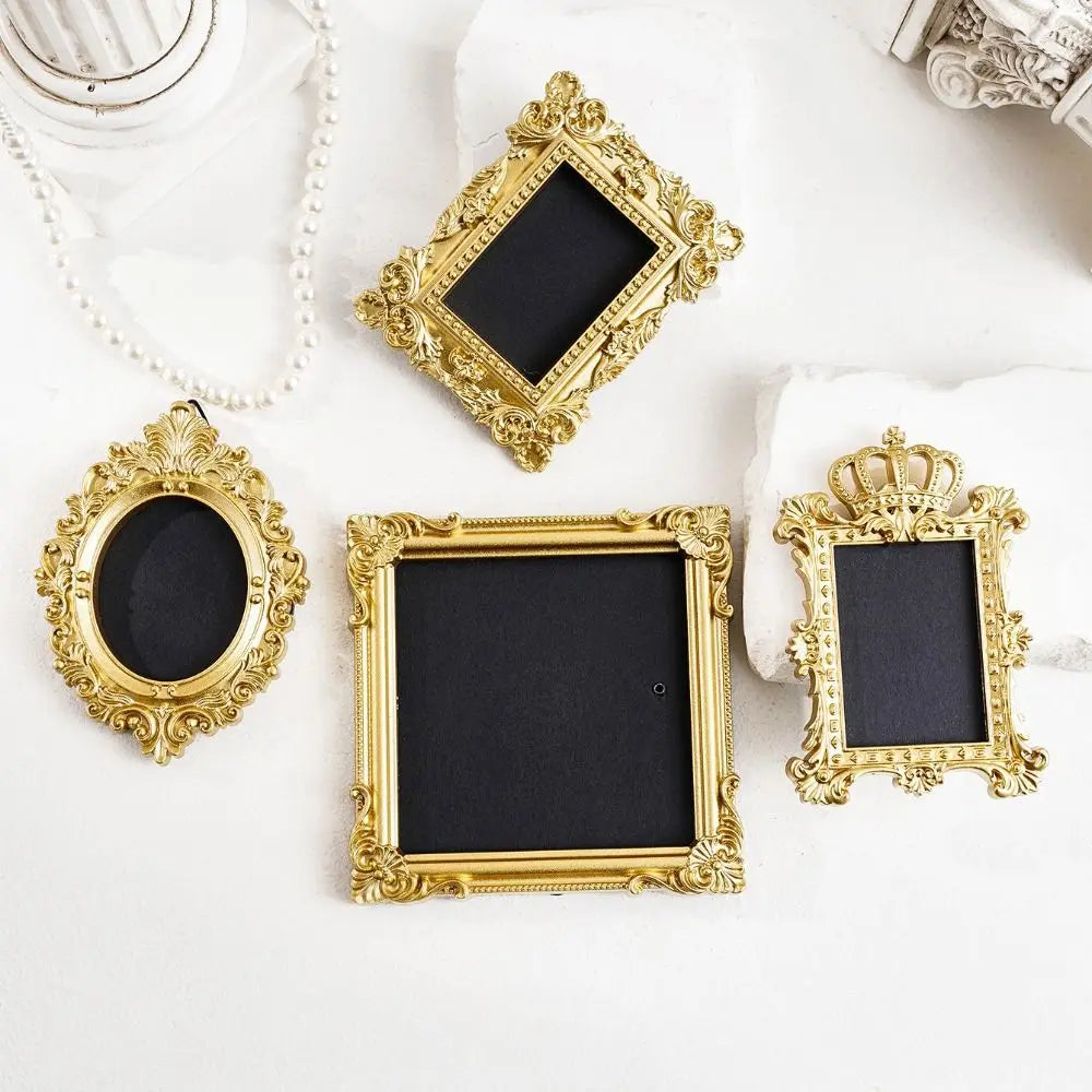 Ornate Resin Hanging Photo Frame for Vintage Décor