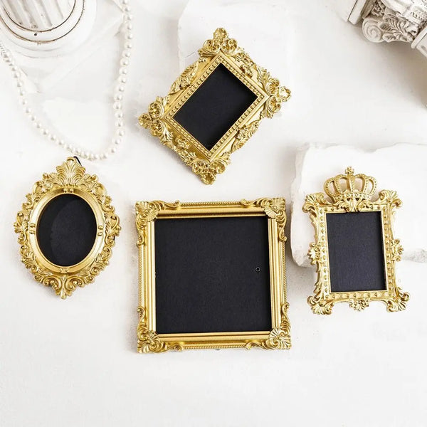 Ornate Resin Hanging Photo Frame for Vintage Décor