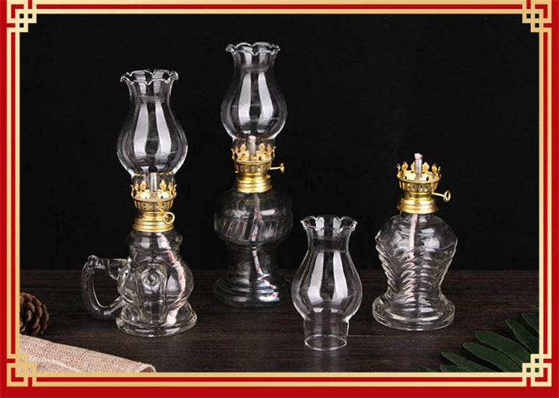 Classic Glass Oil Lamp – Vintage Portable Lantern for Indoor & Outdoor Decor