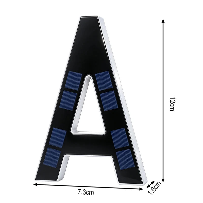 Una etiqueta de carta con diseño de panel solar, en blanco y negro, mostrando dimensiones.
