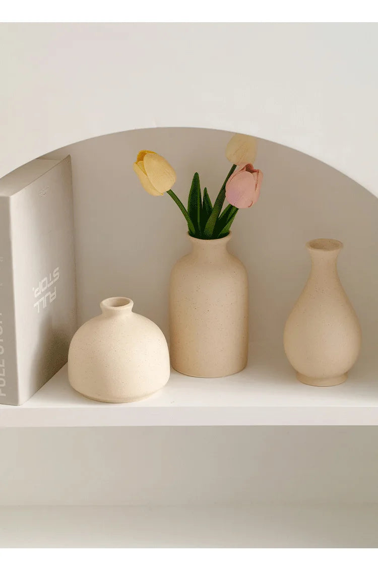 Minimalist Ceramic Vase for Modern Home Décor