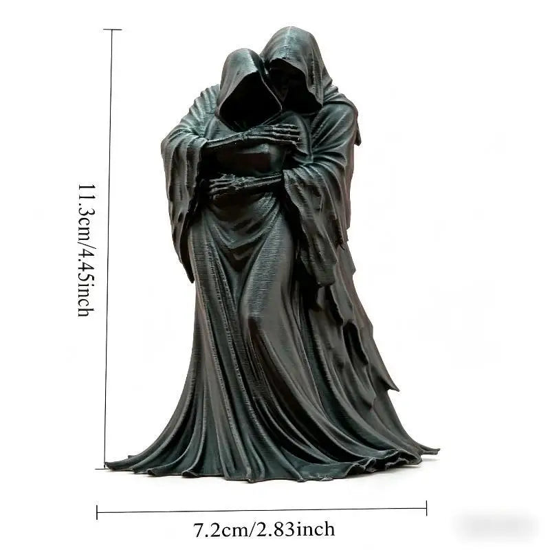 Dunkle, skulptierte Statue eines gotischen Grim Reaper-Paares für Halloween-Dekoration.